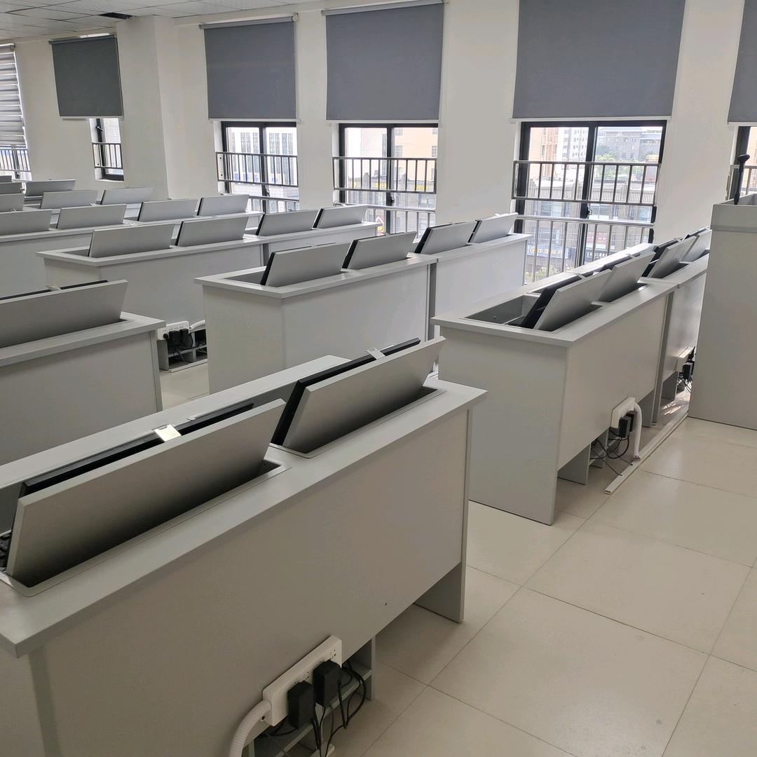 启凡培训学校