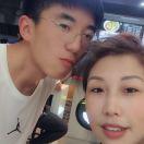 御龙庭北门一刀修脚店