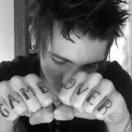 骑着马车去游泳