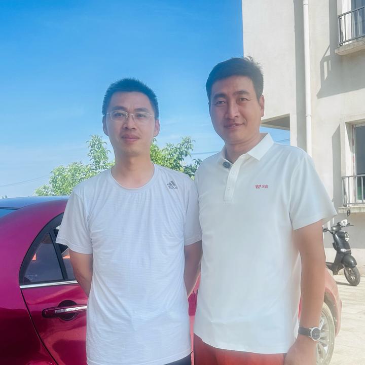 小鹏钓鱼