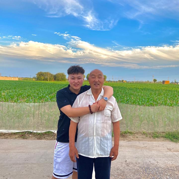 小郭他亲爷