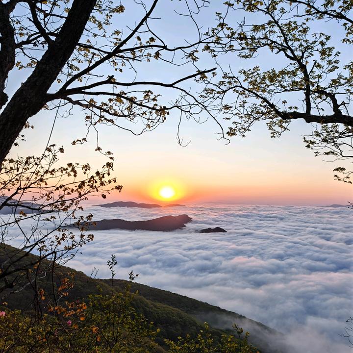 五女山（百晓生）