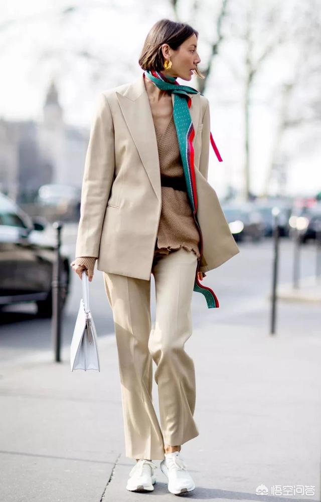 毛衣长外套开衫如何搭配(图10)