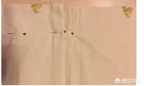 模特穿裙子如何搭配鞋子(图4)