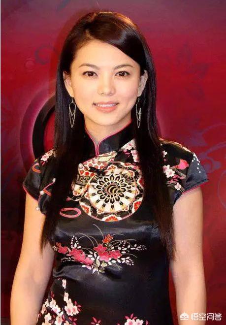 女性什么发型最百搭配