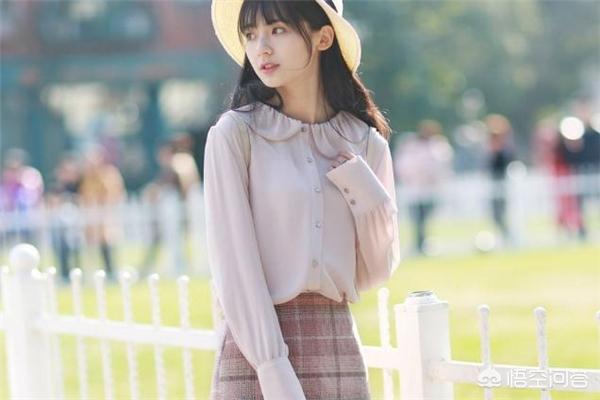 黑色z针织衫怎么搭配(图2)