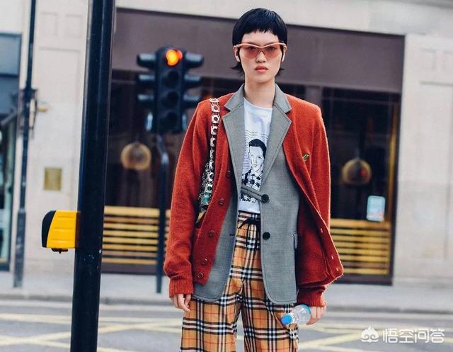 毛衣长外套开衫如何搭配(图21)