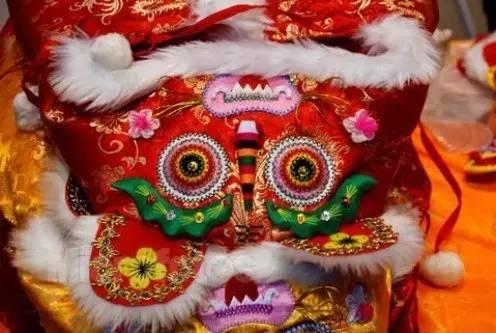 老虎鞋如何搭配男生衣服(图4)