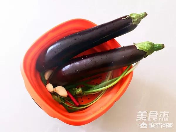 凉拌茄子-凉拌茄子的家常做法简单