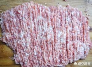 盐城豆腐肉圆小吃的做法（猪肉豆腐丸子的做法，猪肉豆腐丸子怎么做好吃？）