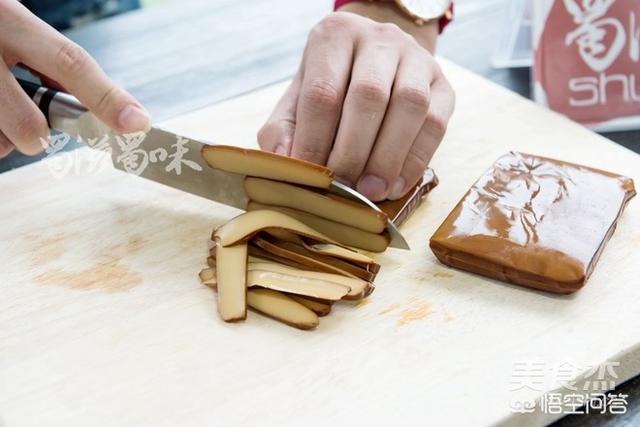 凉拌豆腐怎么做好吃(凉拌豆腐怎么做好吃又简单,凉拌鸡蛋豆腐怎么做好吃)