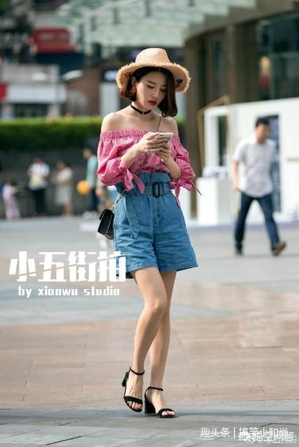 短裤穿搭旅游冬， 短裤配旅游鞋好看吗