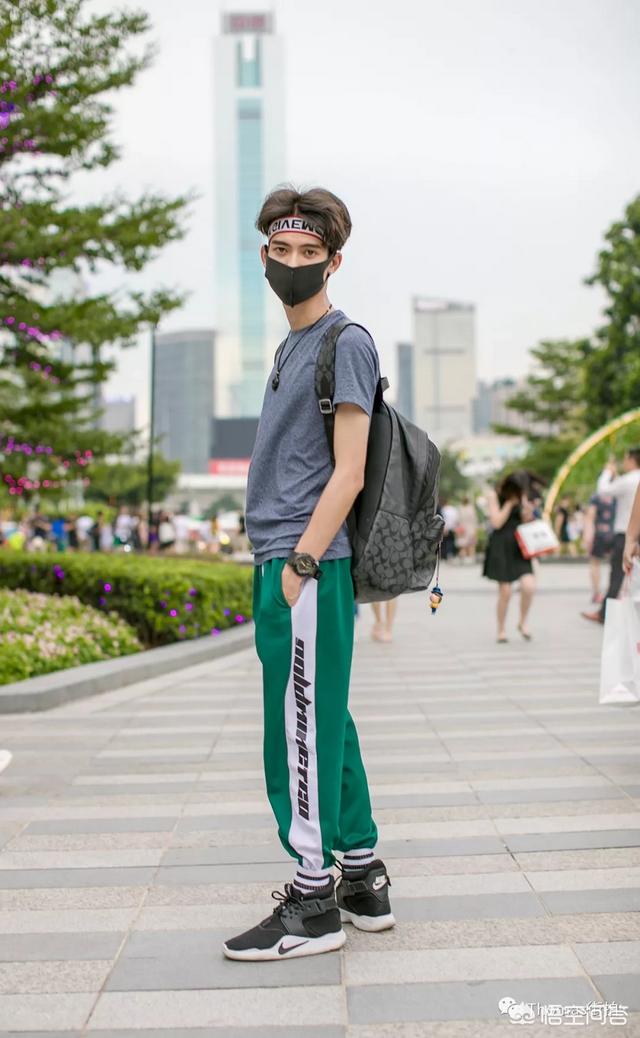 青色短裤如何搭配鞋子男(图4)