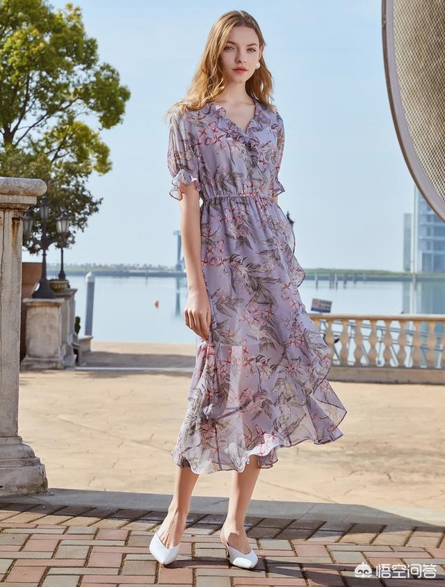 腿粗女生衣服怎么搭配(图4)