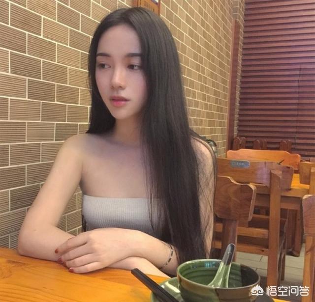 美女聚会的幽默句子_怎么逗女朋友开心的幽默聊天句子