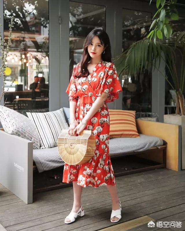 红色衣服怎么搭配好看(图1)