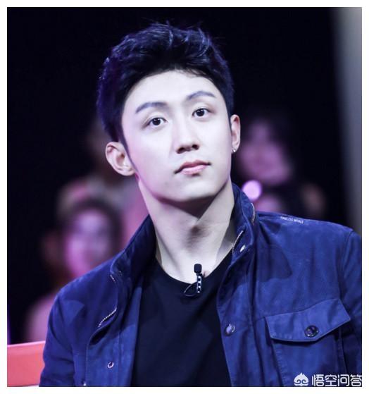 清爽图片（黄景瑜清爽短发发型有几款帅男孩都喜欢这样的清爽短发？）