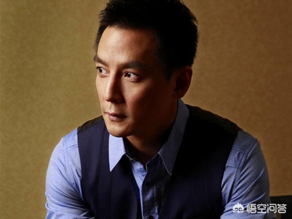 郑佩佩获终身成就奖视频_《赤裸特工》里的主演都有谁？
