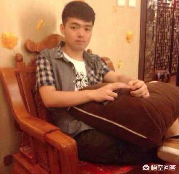 [英雄联盟u4战队]yy主播有个玩英雄联盟随机英雄，叫啥了？