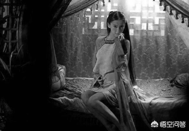 没有穿胸罩的美女_没有穿胸罩感觉胸有点痛