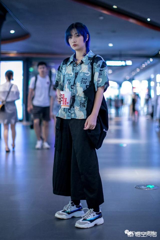 a字型牛仔裙怎么搭配(图24)
