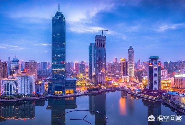 武汉执笔视觉传媒有限公司介绍？规划636米的武汉绿地中心封顶,它最终建成高度究竟是多少米？