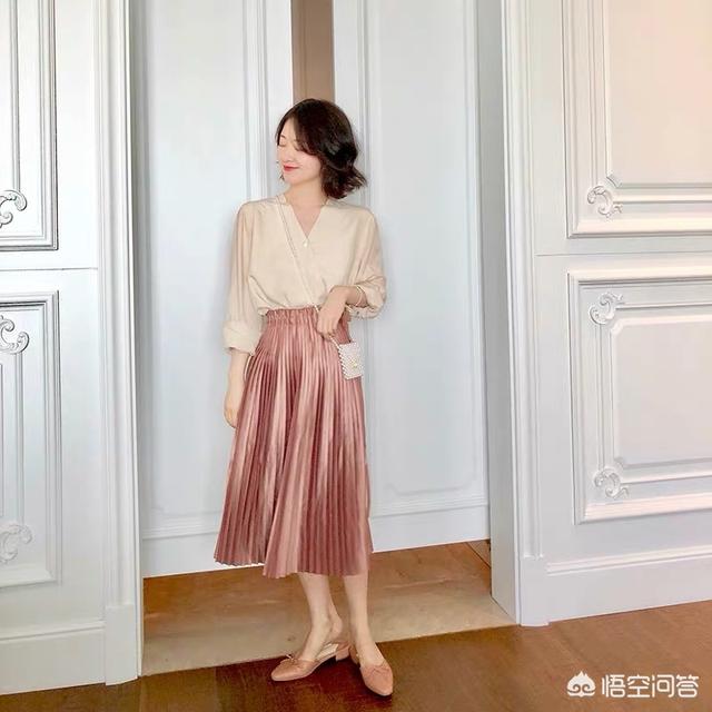皮长裙子怎么搭配外套(图4)