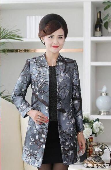 中老年如何搭配时髦衣服