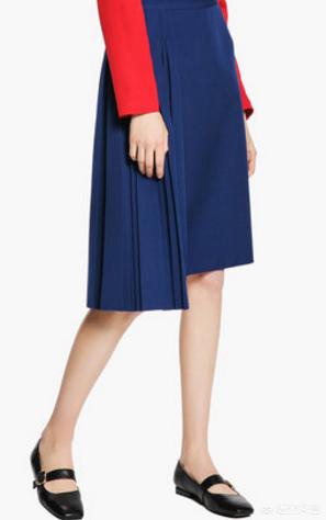 灰色大衣如何搭配紧身裙(图2)