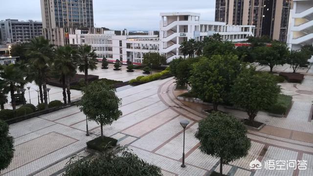 南宁高中择校问题：属于尖子的话，报二中三中那个好？