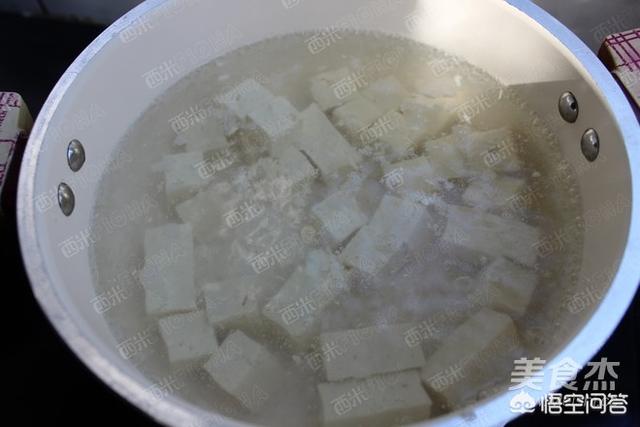 香椿拌豆腐精美菜品做法(图2)