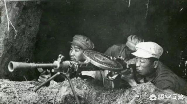 假设有一条以纳米为单位的细线从人的身体中间穿过，人会被切成两半吗？你怎么看？：俄客机迫降断成两截