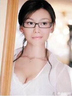 非诚勿扰范伟女助理的名字_非诚勿扰 范伟 台词