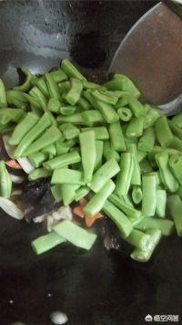 豆角木耳炒肉大锅菜做法(图7)