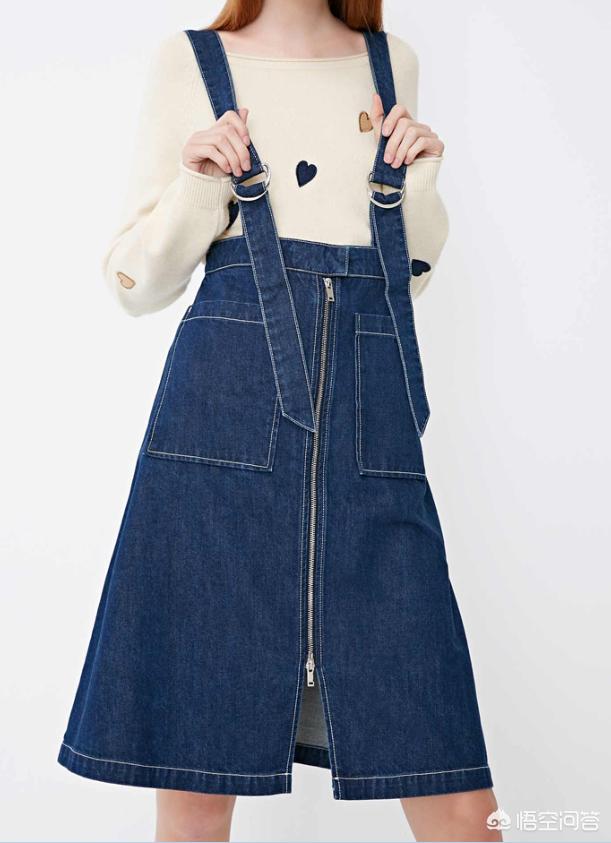 秋天背带裙如何搭配鞋子