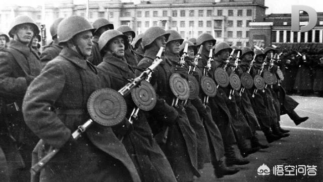 假设有一条以纳米为单位的细线从人的身体中间穿过，人会被切成两半吗？你怎么看？：俄客机迫降断成两截