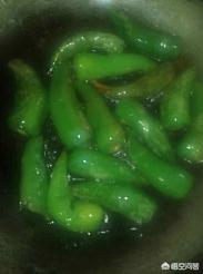 茄子土豆尖椒东北菜做法(图2)
