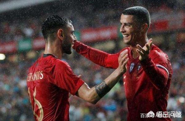 足球短袖如何搭配衣服女(图2)