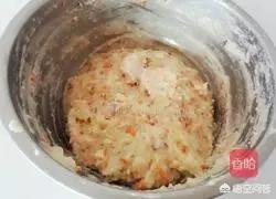 土豆饼怎么做？(土豆饼怎么做土豆丝饼的做法)