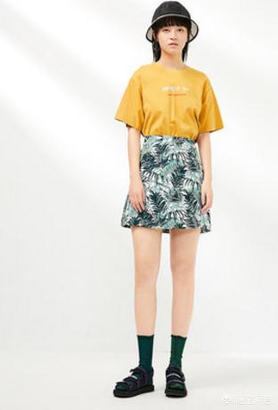 短袖颜色如何搭配衣服女(图2)