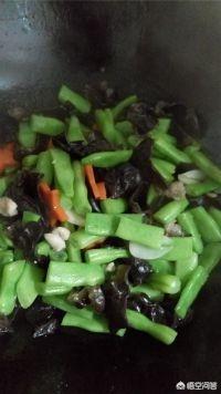 豆角木耳炒肉大锅菜做法(图9)