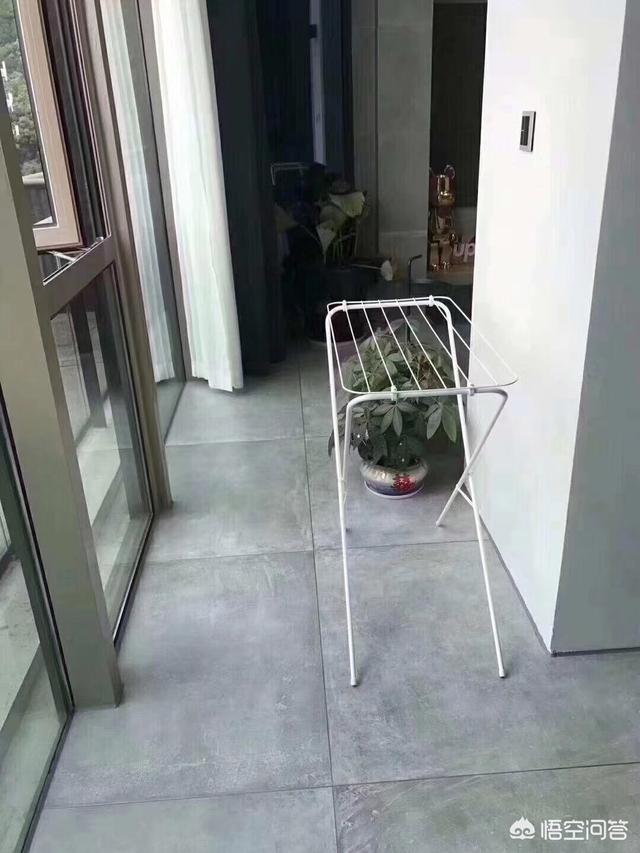 阳台如何搭配墙地砖颜色(图1)