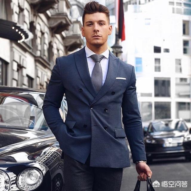 男生穿西装如何搭配衣服(图64)