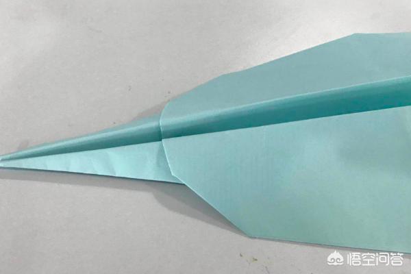 购买的折纸飞机怎么折的