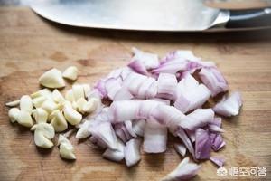 美食菜单做法大全集（街边油炸小吃的做法，油炸美食菜谱大全？）