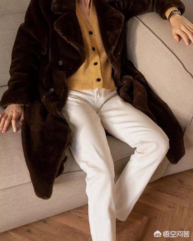 毛衣长外套开衫如何搭配(图17)