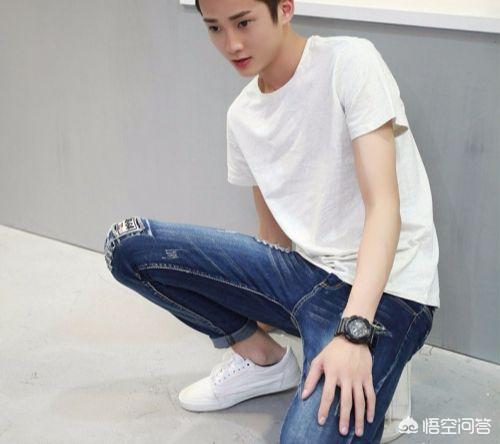 破洞牛仔短裤男如何搭配(图6)