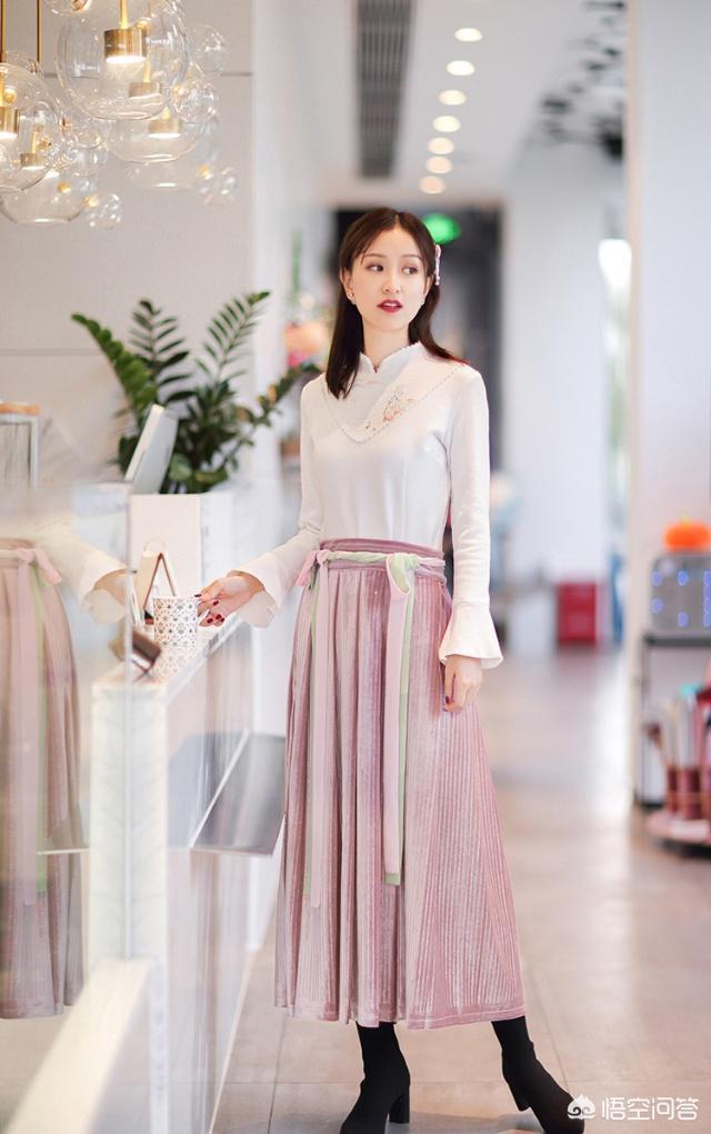 中式短上衣如何搭配才时尚？