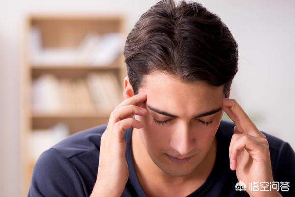 [现在流行什么发型男]男生剪什么样的头式既好打理又好看？