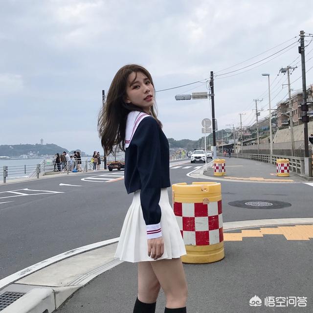 基础裙子如何搭配衣服女(图10)